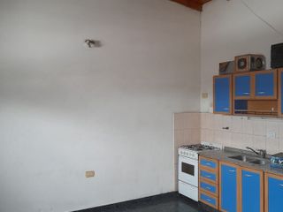 Departamento con 1 dormitorio, cocina-comedor, baÃ±o, balcon y lavadero.