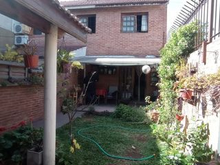 Foto 2 de VENTA DE TRIPLEX QUILMES OESTE