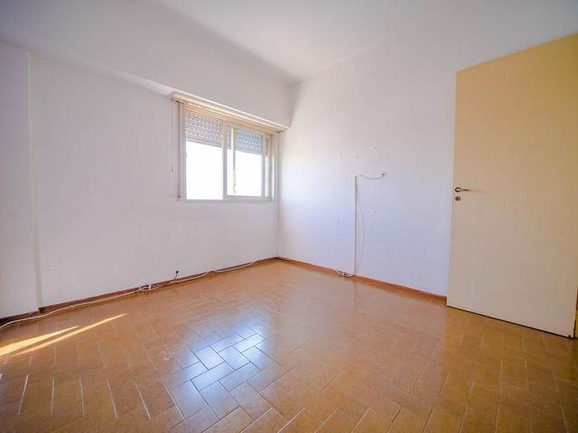 Departamento  3 ambientes  frente con balcón, vista panorámica, lavadero separado