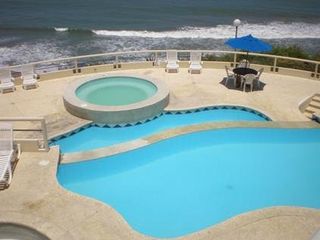 Foto 33 de Departamento de Lujo Frente Al Mar de Venta en Playas, Ocean Club 286 m.