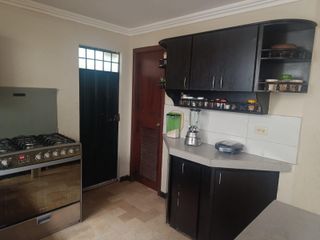Foto 13 de Venta Casa Amplia seguridad 24 h  Mirador del Norte (Casa Blanca)  (JLR)