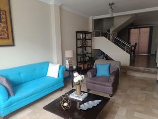 Foto 4 de Venta Casa Amplia seguridad 24 h  Mirador del Norte (Casa Blanca)  (JLR)