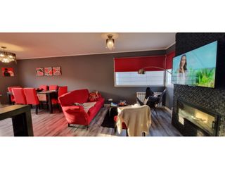 Foto 3 de Moderna casa en barrio Caisamar