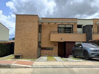 Foto 1 de casa en arriendo/venta en cajicá. Cod A8124224