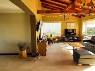 Foto 9 de EXCELENTE PROPIEDAD CON HERMOSA VISTA A LOS CERROS Y LAGO