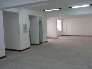 EDIFICIO DE OFICINAS EN ALQUILER