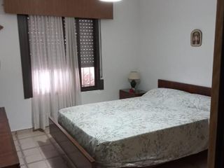 Casa en venta - 4 dormitorios 2 baños - 150mts2  - Mar Del Tuyu