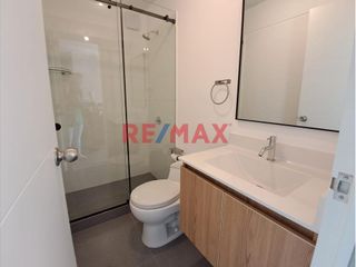 Foto 5 de Se Alquila!! Lindo Departamento De Estreno Con Cochera + Deposito! - Surquillo Limite Con San Isidro