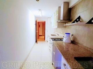 Av. del Libertador 8392. Departamento tres ambientes. Parrilla propia. Pileta, SUM. Seguridad 24hs.