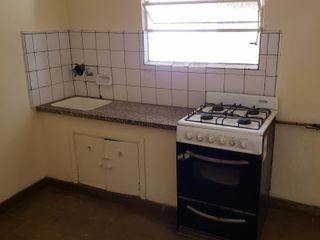 Foto 11 de RETASADA Casa 2 dormitorios + departamento int 1 dormitorio Pedro Pico 1000