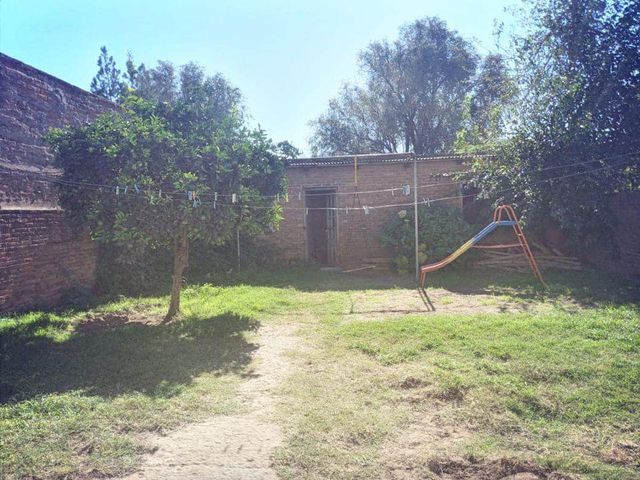 Casa en venta - 3 Dormitorios 2 Baños - 300Mts2 - Tres Lomas