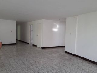Foto 3 de apartamento en venta en granada norte. Cod V9866