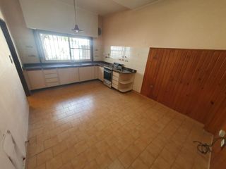Foto 11 de Casa PH en venta en Villa Luzuriaga