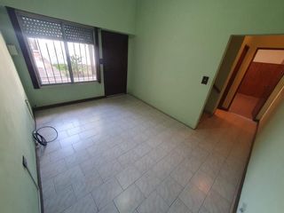 Foto 8 de Casa PH en venta en Villa Luzuriaga