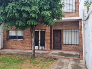 Foto 2 de Casa PH en venta en Villa Luzuriaga