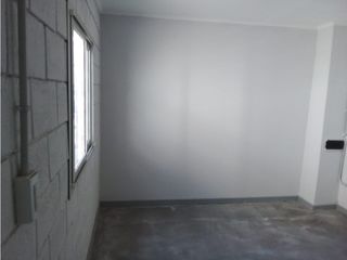 Foto 8 de VENTA GALPON IMPECABLE A ESTRENAR