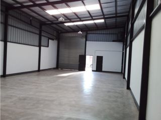 Foto 4 de VENTA GALPON IMPECABLE A ESTRENAR