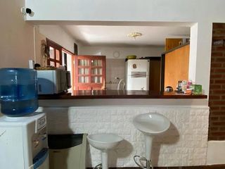 Casa en venta - 2 Dormitorios 1 Baño - Cochera - 400Mts2 - Manuel B. Gonnet, La Plata