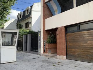 Casa  PB    2  pisos    Terraza - Belgrano R - IDEAL EMBAJADA / FAMILIAS