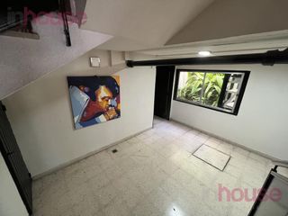 Casa  PB    2  pisos    Terraza - Belgrano R - IDEAL EMBAJADA / FAMILIAS