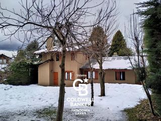 Alquiler Temporario - Casa muy amplia - Capacidad 9 Pax - Jardin Botanico - Bariloche