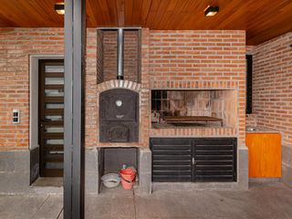 VENTA DE CASA 3 DORMITORIOS CON COCHERAS EN CANTEGRIL