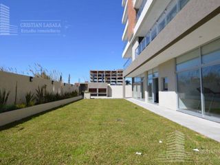 Departamento 2 Ambientes con Cochera-Toma vehículo-financia