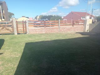 Casa en venta - 2 Dormitorios 1 Baño 2 Cocheras - 480Mts2 - San Clemente del Tuyú