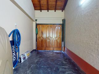 Casa de cuatro dormitorios en venta en La Plata