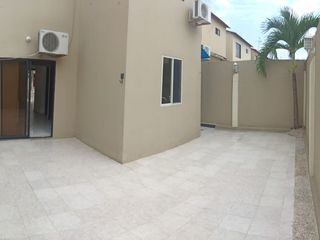 Foto 5 de Hermosa casa a la venta - Urb. Villa Club
