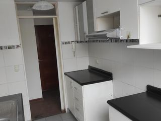Foto 3 de En venta departamento Ate
