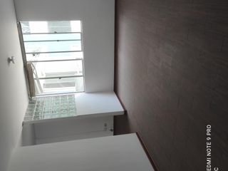 Foto 2 de En venta departamento Ate