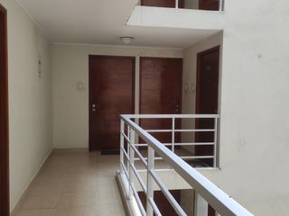 Foto 5 de En venta departamento Ate