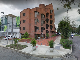Venta Apartamento Segundo Piso Con Ascensor Edificio Fuengirola - Barrio La Flora . Cali
