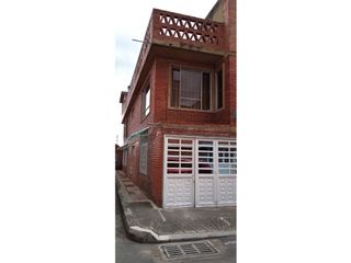 Foto 1 de VENTA CASA FUNZA- ESQUINERA. 227M2