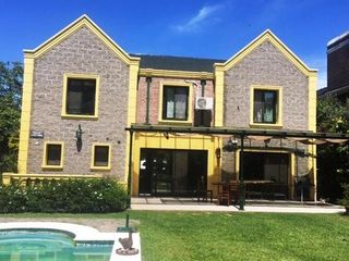 Foto 2 de Excelente Casa - Barrio Barrancas San Jose