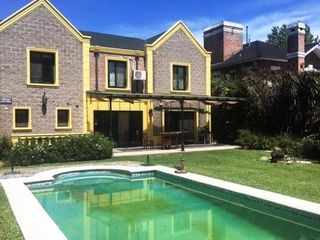 Foto 1 de Excelente Casa - Barrio Barrancas San Jose