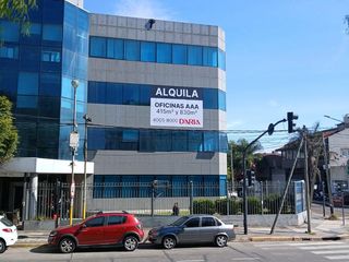 Foto 2 de Edificio de oficinas en alquiler en 2do piso sobre colectora Panamericana, Vicente López