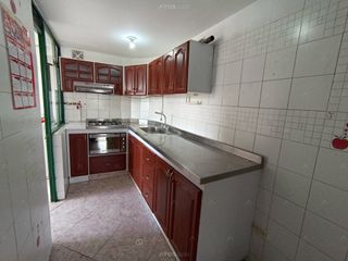 Foto 2 de apartamento en venta en edificio canapro barrio rosales. Cod V5303