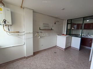 Foto 3 de apartamento en venta en edificio canapro barrio rosales. Cod V5303
