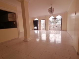 Foto 2 de EN VENTA DEPARTAMENTO LOMAS DE URDESA