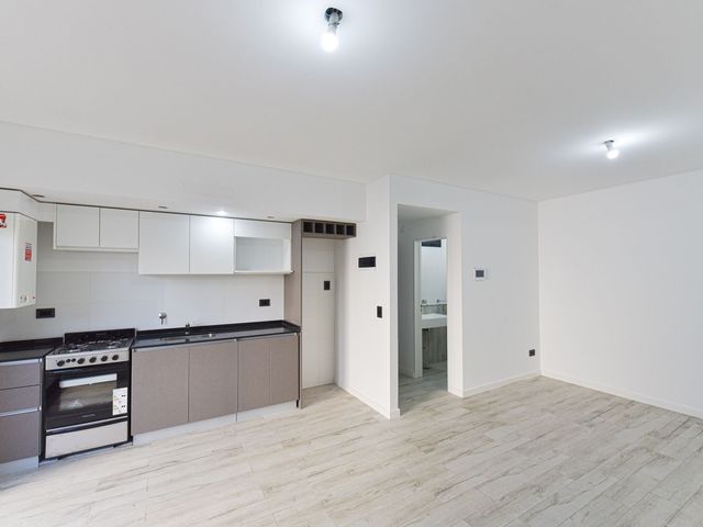 VENTA DEPARTAMENTO 2 AMBIENTES C/BALCON Y PARRILLA