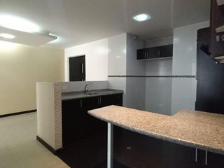 Vendo departamento 2 dormitorios 65 m² con patio, Sector Pinar Bajo.