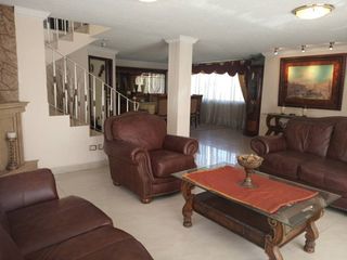 Foto 3 de Venta de Casa Amoblada en Quito
