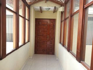 Foto 32 de Venta de Casa Amoblada en Quito