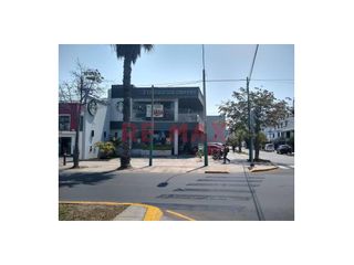 Foto 18 de Esquina con López de Ayala en San Borja
El inmueble es perfecto para ser usado como academia, instituto o cualquier centro de estudios. Se alquila to