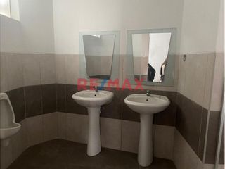 Foto 11 de Esquina con López de Ayala en San Borja
El inmueble es perfecto para ser usado como academia, instituto o cualquier centro de estudios. Se alquila to