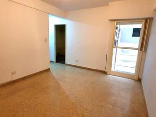 Foto 1 de Villa Urquiza - 1 dormitorio, 1 baño, - Departamento APTO PROFESIONAL c/ guarda coche cubierto