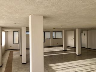 Unión Nacional , Bodega en renta, 220 m2, 2 ambientes, 3 baños, 1 parqueadero