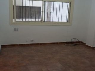 Alquiler 2 ambientes, vivienda o profesional